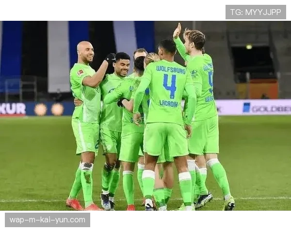 德甲中游集团竞争空前激烈 七队分差仅六分争欧战席位