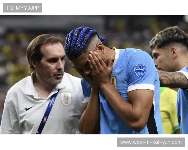 帕纳辛纳科斯中场伤缺导致组织串联断裂，防守端承受更多转换压力